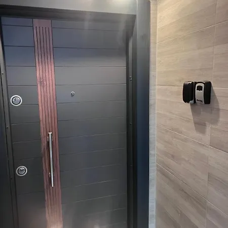 Apartment Jacuzzi 2 *