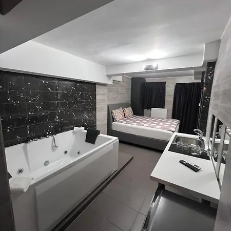 Jacuzzi 2 Apartment *